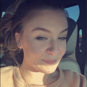 Meet your Posher, Hailey